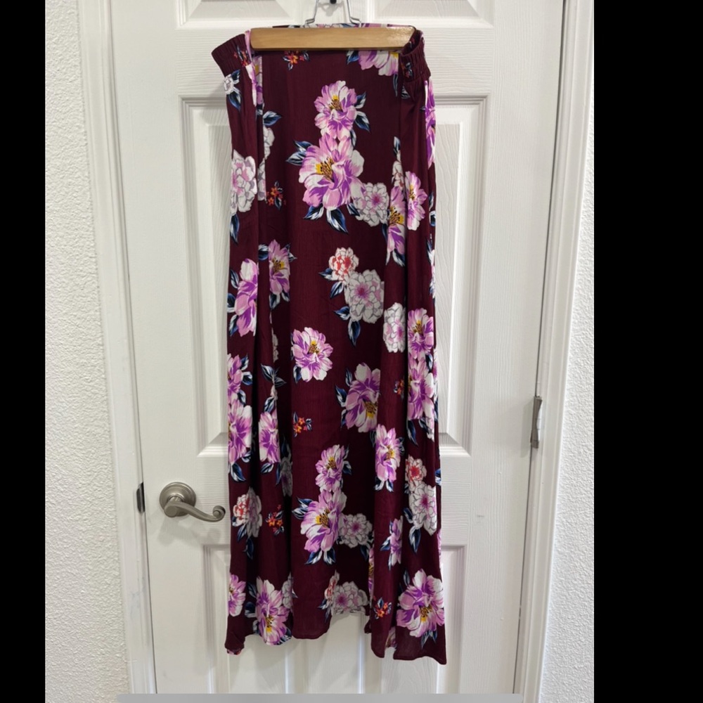 NWT Paisley Raye Floral Maxi Skirt